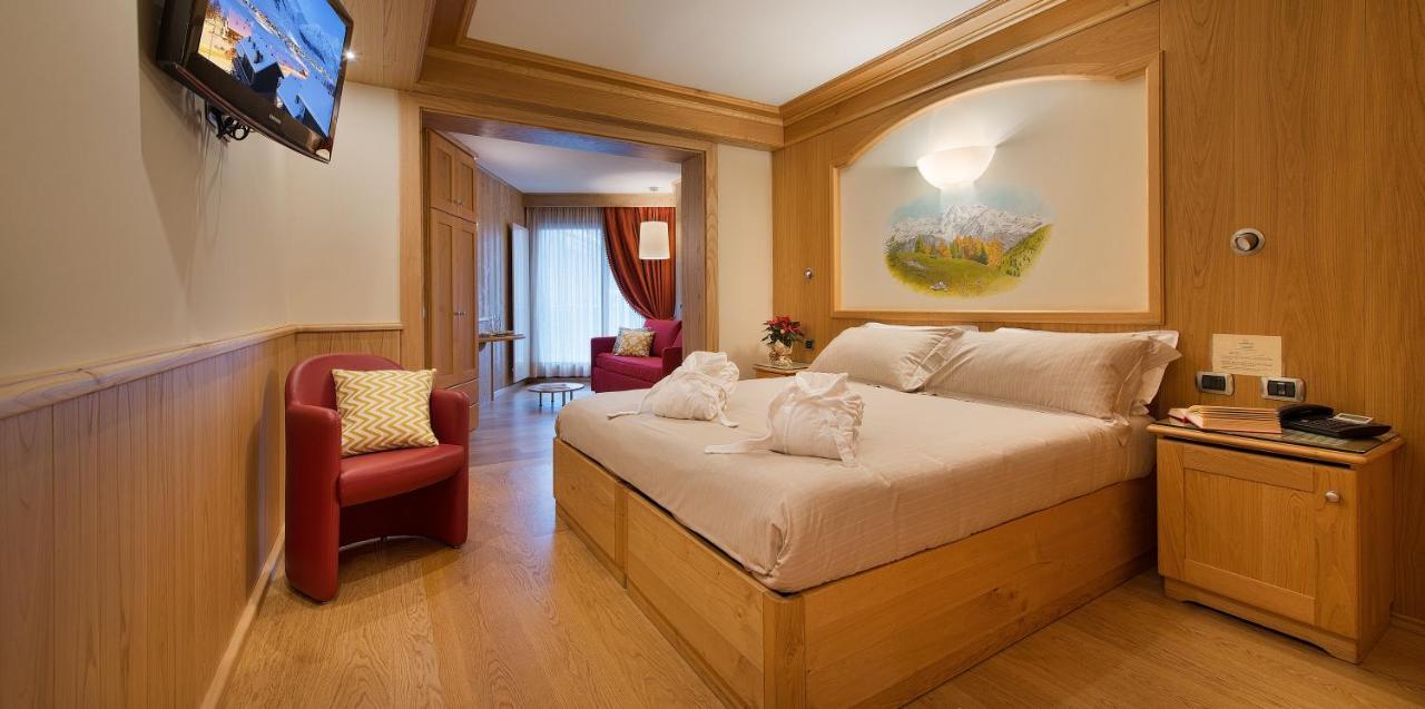Hotel Baita Montana Livigno Esterno foto