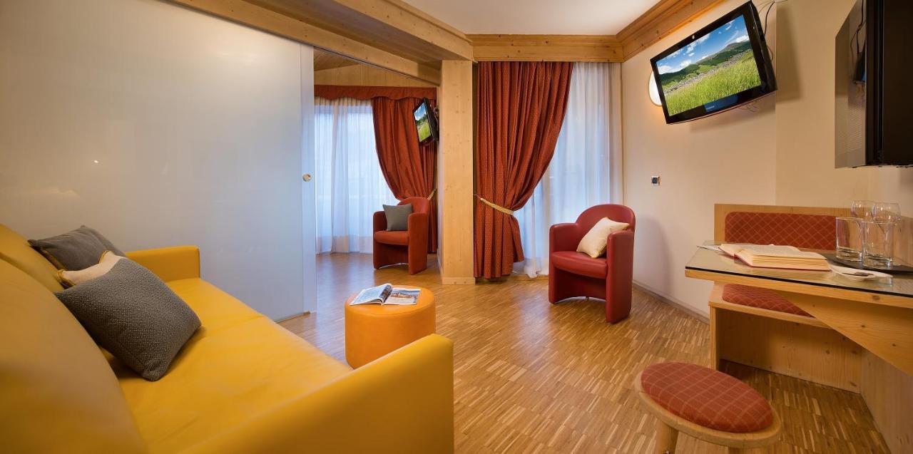 Hotel Baita Montana Livigno Esterno foto