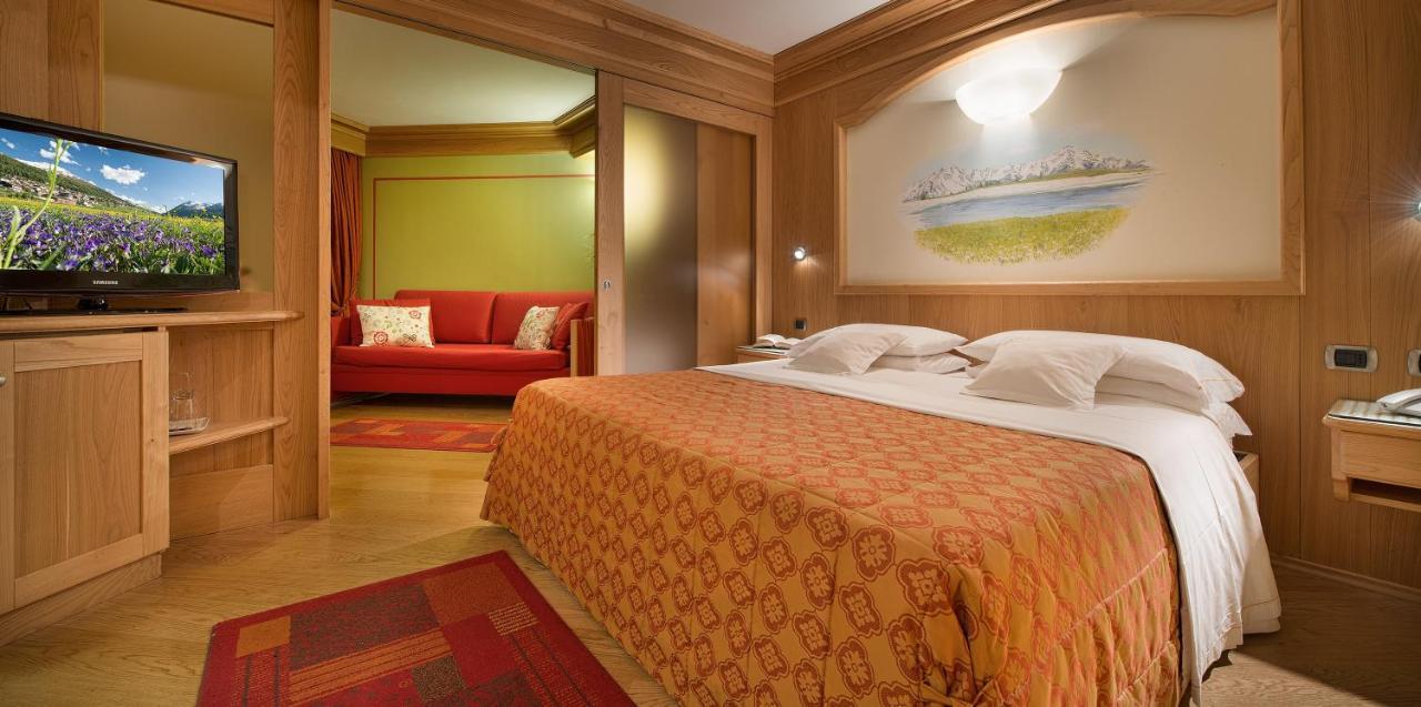 Hotel Baita Montana Livigno Esterno foto
