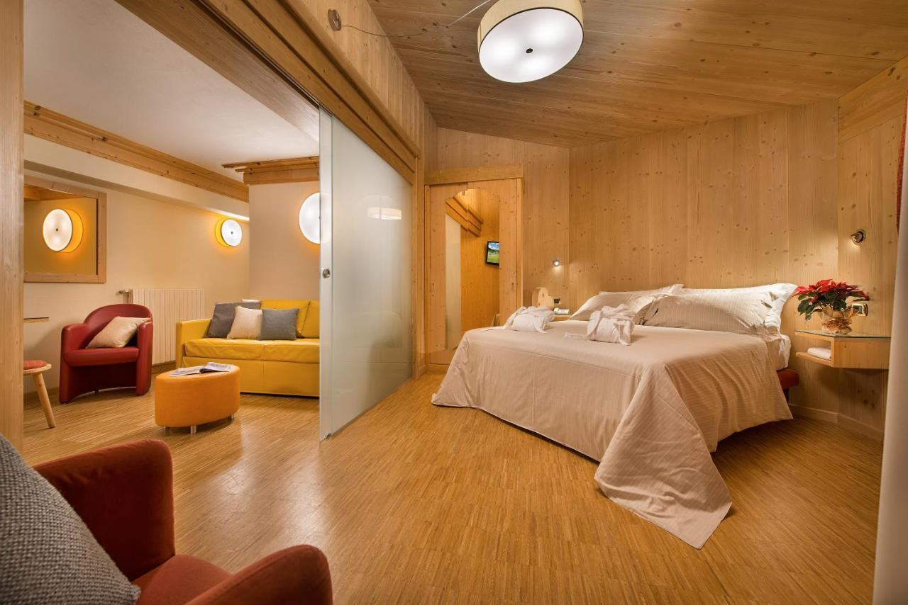 Hotel Baita Montana Livigno Esterno foto