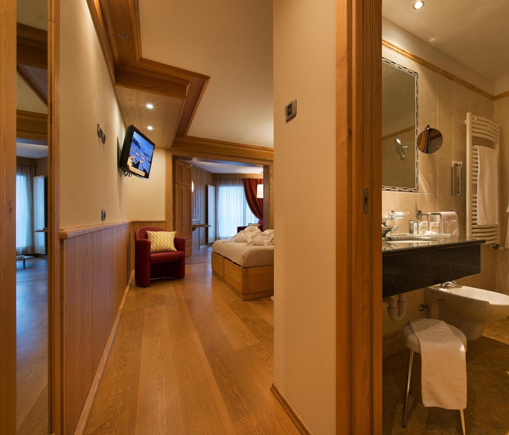 Hotel Baita Montana Livigno Esterno foto