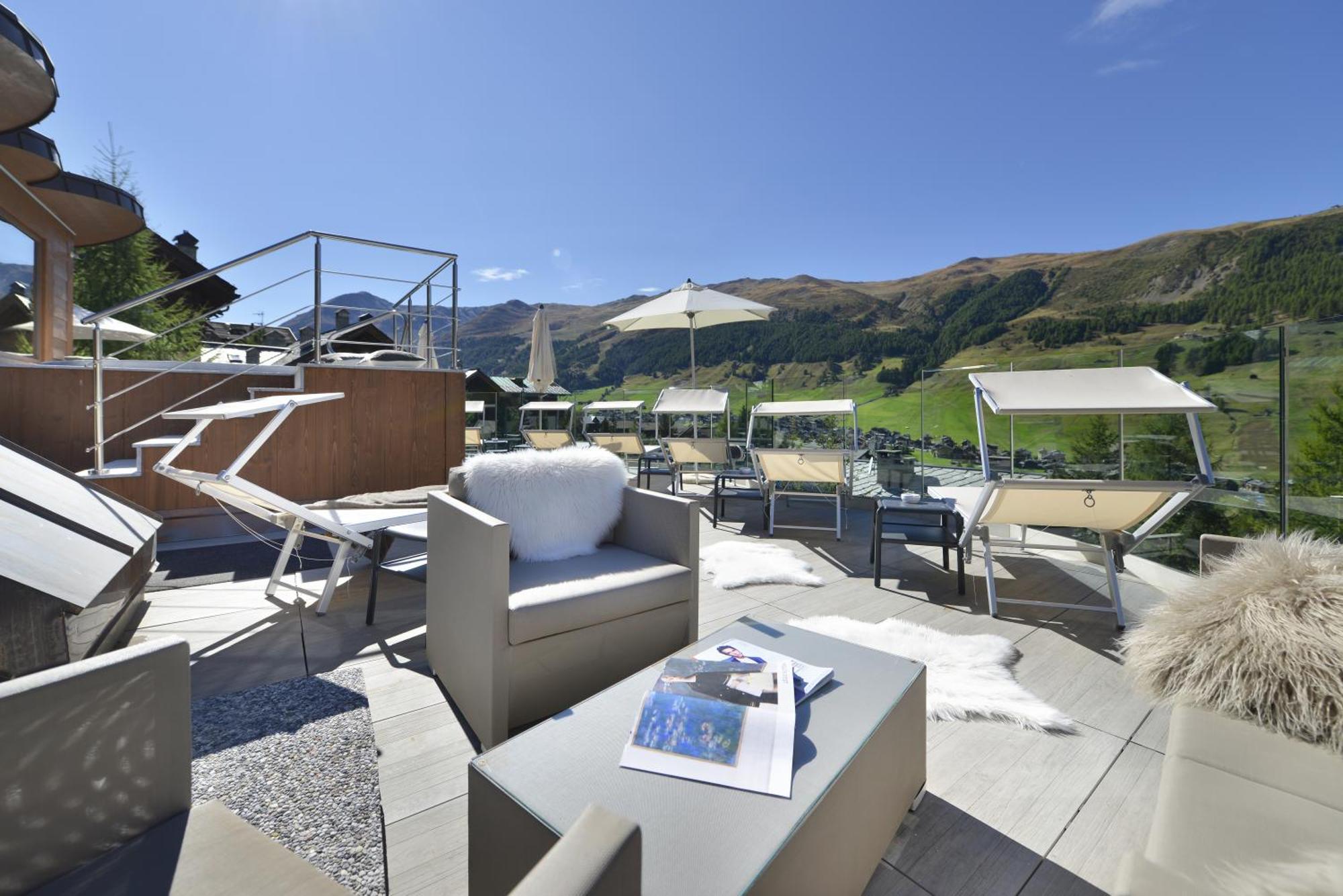 Hotel Baita Montana Livigno Esterno foto
