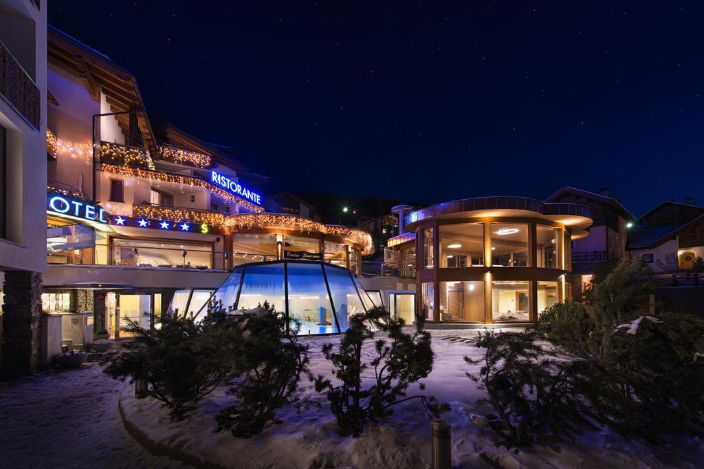 Hotel Baita Montana Livigno Esterno foto