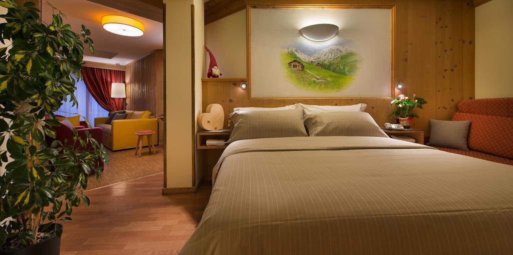 Hotel Baita Montana Livigno Esterno foto