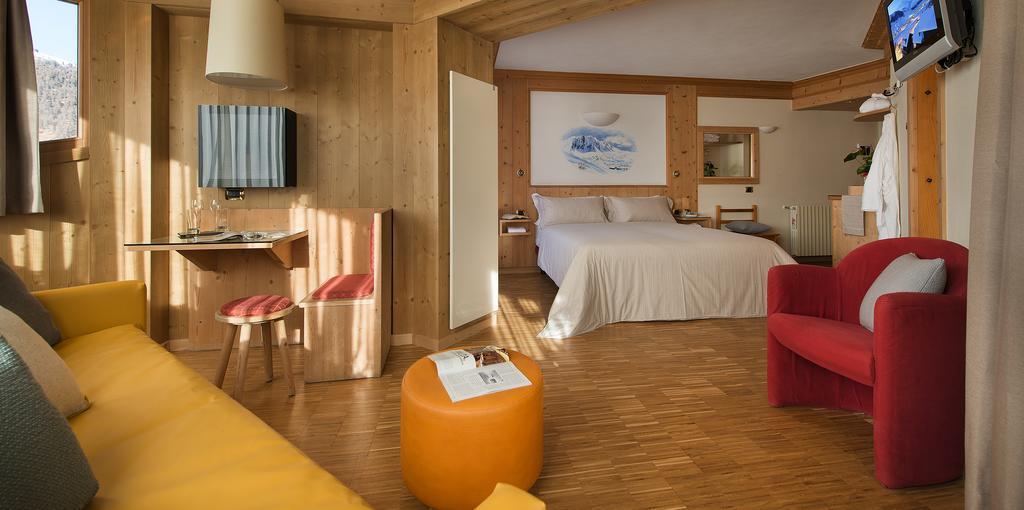 Hotel Baita Montana Livigno Esterno foto