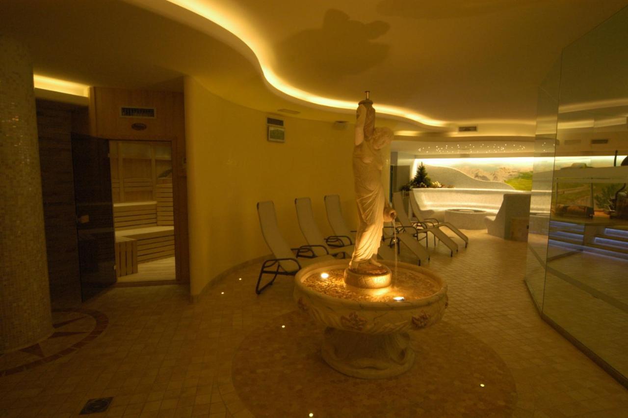 Hotel Baita Montana Livigno Esterno foto